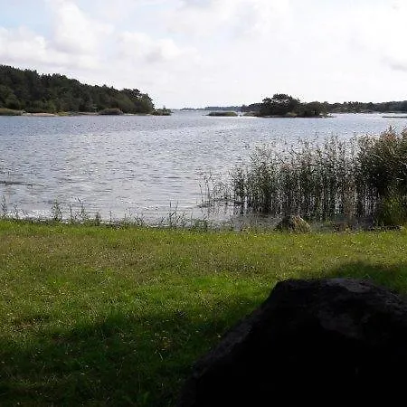 Сasa de vacaciones Mellangards - Foersta Stugan Föglö